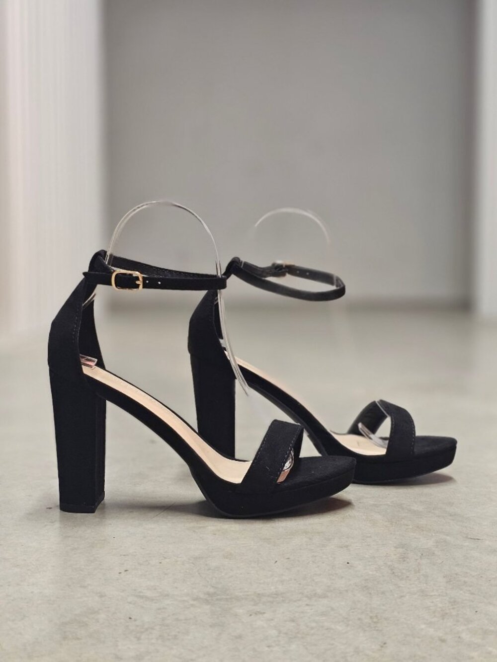 Black Block Heel Ankle Strap Sandals With Faux Suede Finish Open Toe Design And
